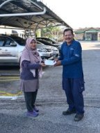 Penyampaian sumbangan kelahiran anak pertama Wakil En Asraff